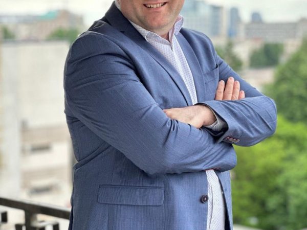 Avantajele colaborarii cu Activ Asigurari pentru managementul asigurarilor